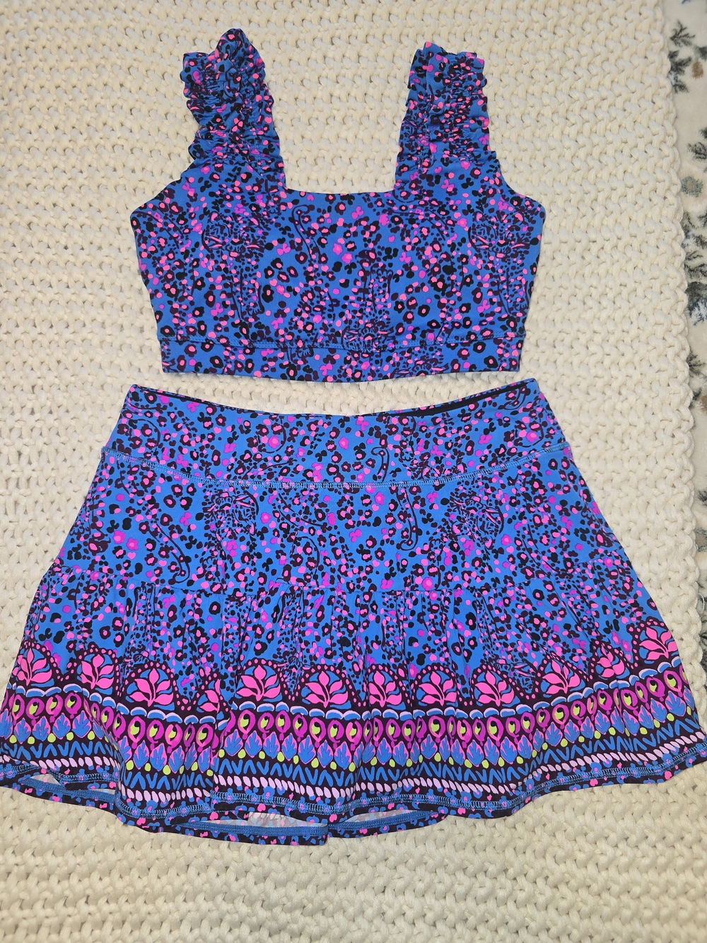 Lilly Pulitzer Gardenia Growl and Prowl Set